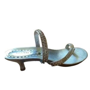 Gianni Bini Metallic Silver Thong Sandals with Rhinestones size 7.5M NWOT